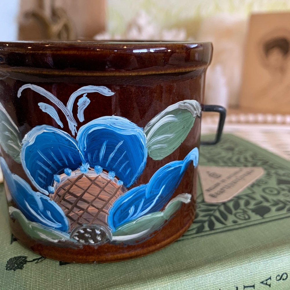 Vintage Stoneware Flower Art Crock 🦋 Unique Home Decor / Jar / Gift / Nature - Picture 6 of 8